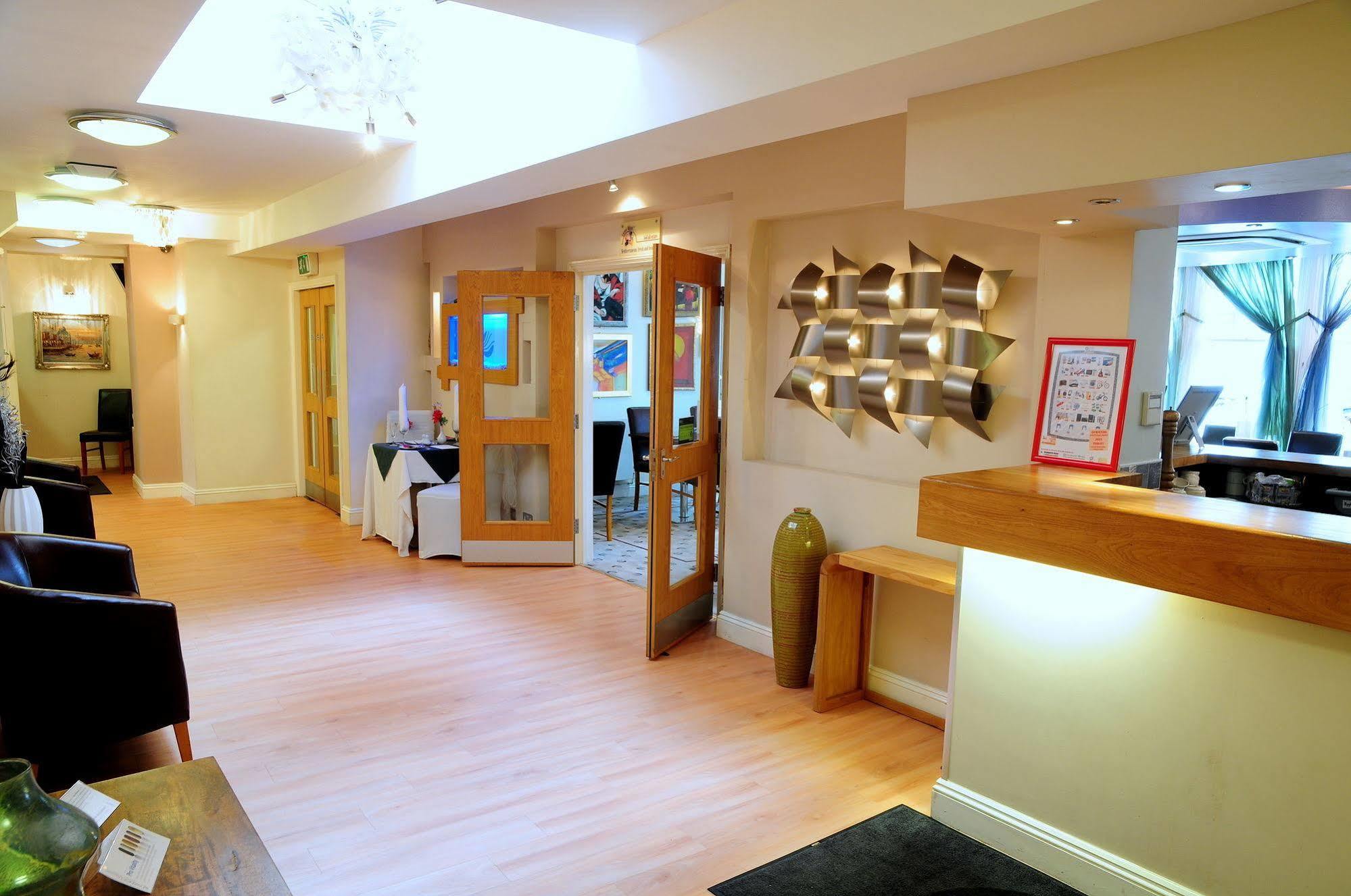 The Queensgate Hotel Peterborough Dış mekan fotoğraf